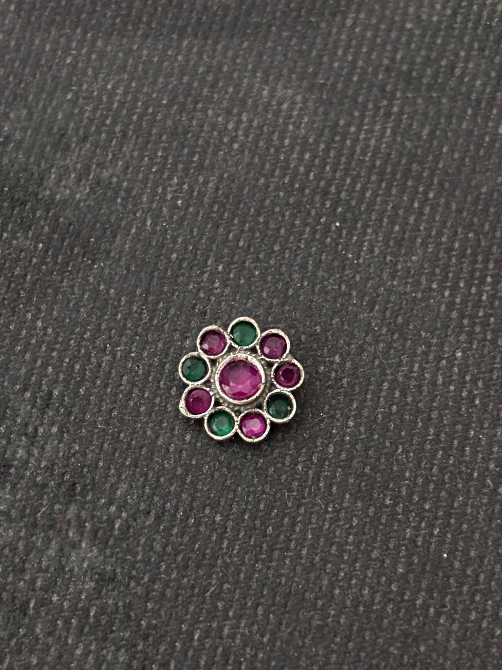Stone Silver Flower Nosepin