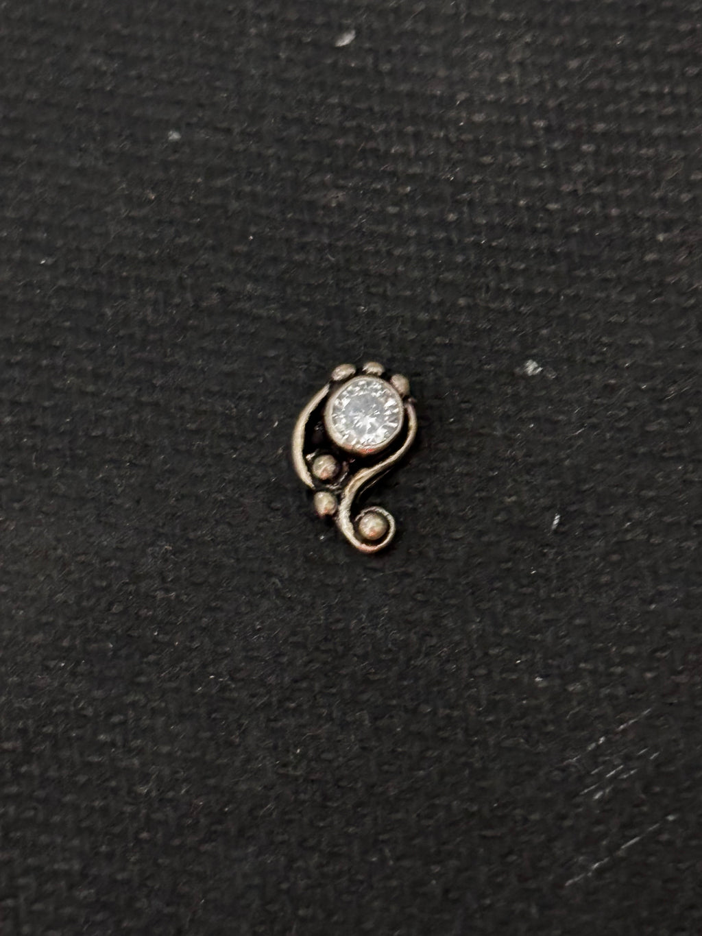 Single White Stone Silver Nosepin