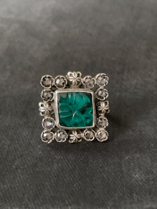 Green Semi Precious Stone Finger Ring