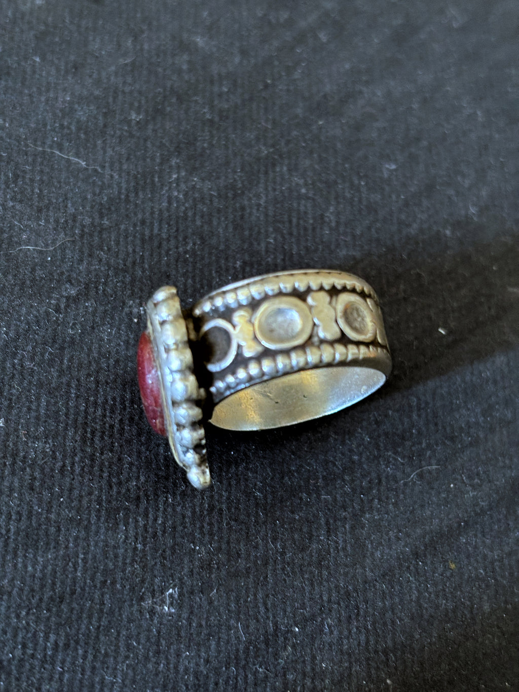 Vintage Silver Red Heart Finger ring