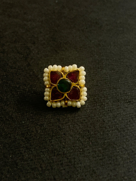 Four Petal Kundan Nosepin